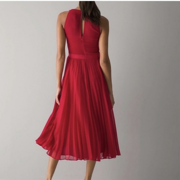 Elegant Red Pleated Dress - Picture 2 of 11
